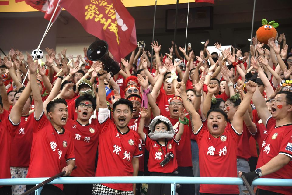 着太多的期, 明言行, 从身穿红马 着太多的期, 明言行, 从身穿红马