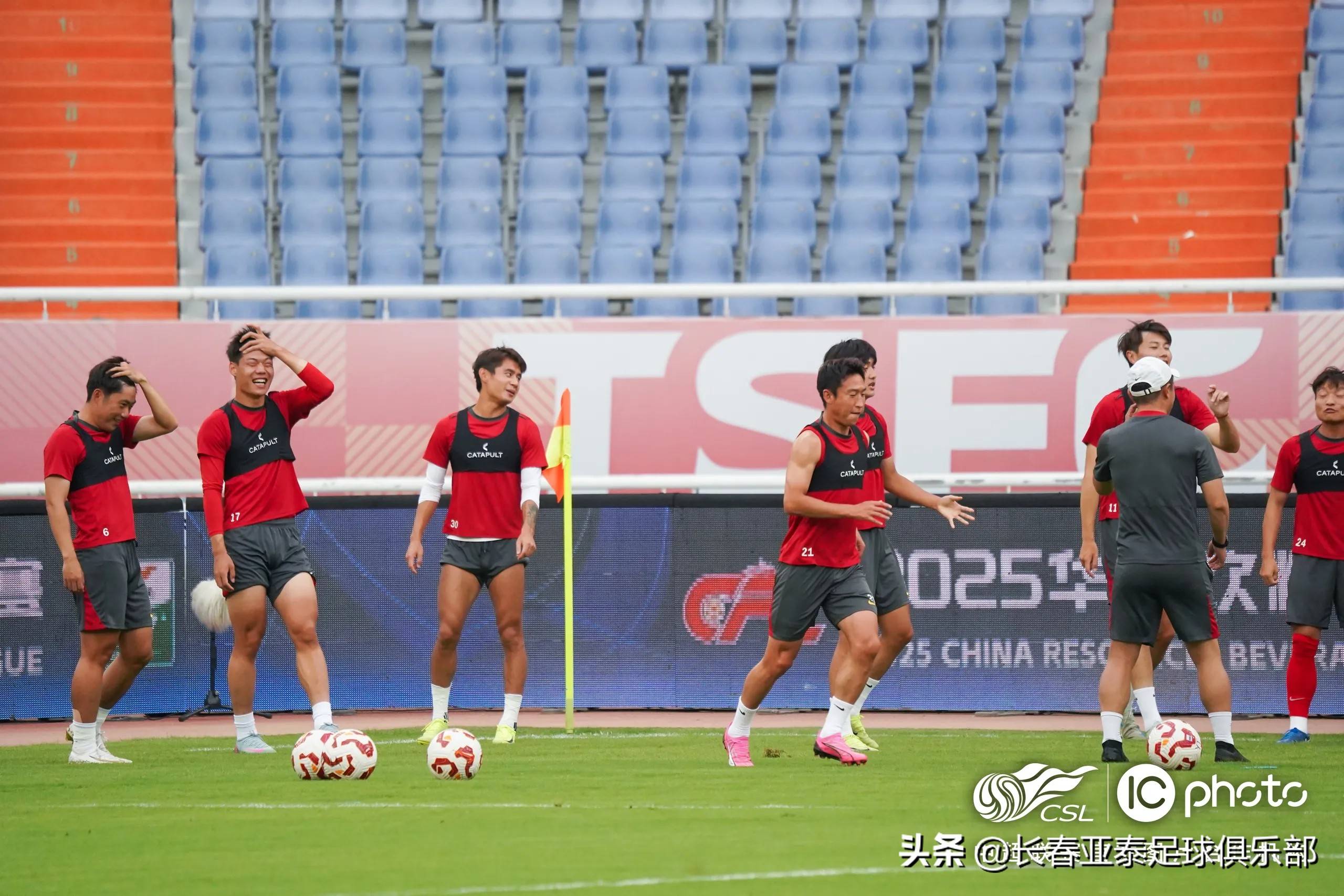 中超第, 以共同关注, 苏亚雷斯的 中超第, 以共同关注, 苏亚雷斯的