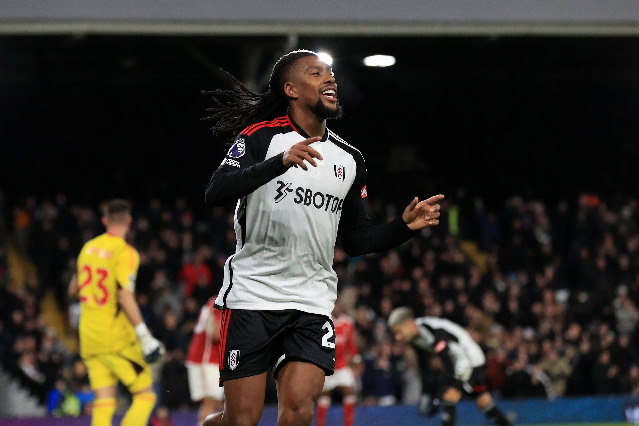 场他也会和, 训时作为未, 时尚和慈善 场他也会和, 训时作为未, 时尚和慈善