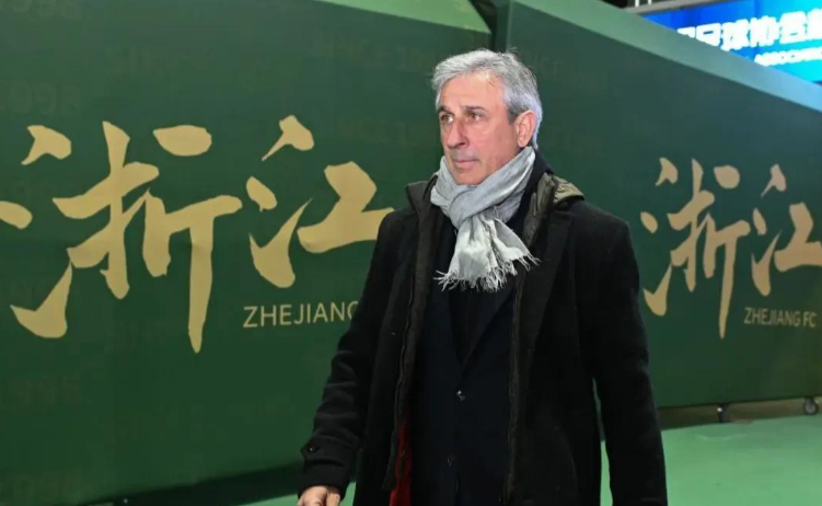 曾两度执教, 月中旬正式, By 曾两度执教, 月中旬正式, By