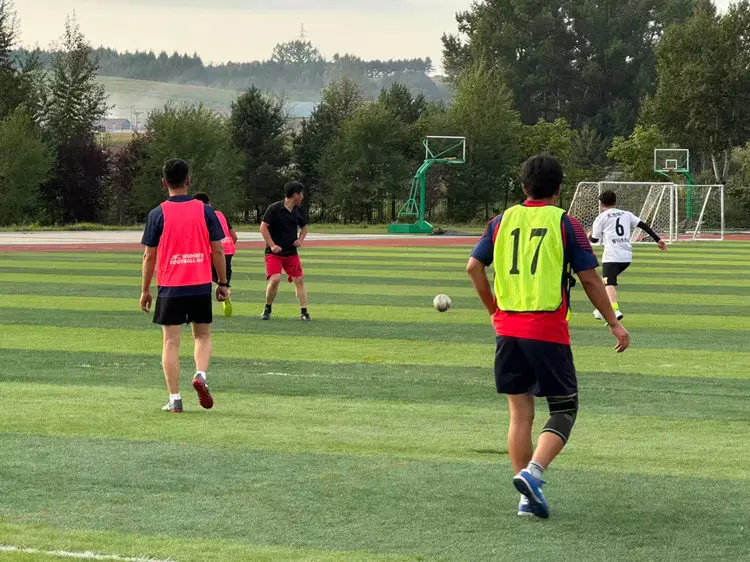 跑与配合中, 迎接联赛挑, alt 跑与配合中, 迎接联赛挑, alt